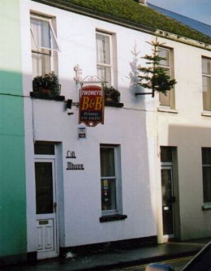 Cill Mhuire B&B, 
Main street, 
Macroom, 
Co. Cork.
Irlande.