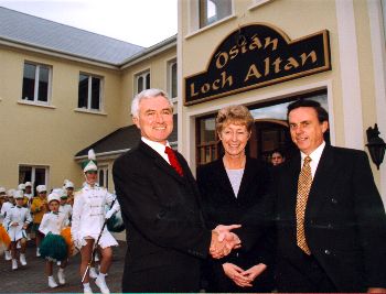 Óstán Loch Altan Hotel, 
Gortahork, 
Letterkenny, 
Co. Donegal, 
Irlanda.