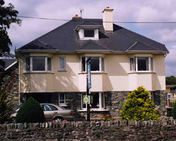 Parkfield House B&B, 
Park Road, 
Killarney, 
Co. Kerry,
Irlanda