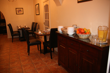 Bregagh House B&B,
Dean Street,
Kilkenny,
Co. Kilkenny,
Ireland