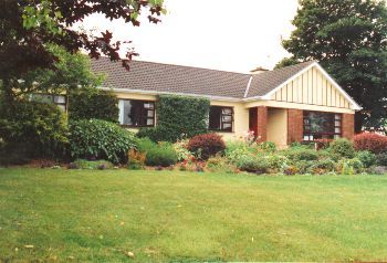 Hillcrest Country Home B&B,
Clonshire,
Croagh,
Adare,
Co. Limerick,
Irlanda.