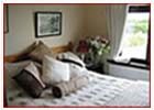 Teach Cuailgne B&B, 
Carlanstown, 
Kells, 
Co. Meath,
Irland.