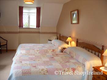 Ballykisteen Lodge B&B, 
Limerick Junction,
Monard, 
Co. Tipperary,
Irlande