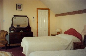 Fatima House Bed & Breakfast, 
John Street, 
Carrick on Suir, 
Co. Tipperary,
Ireland
 